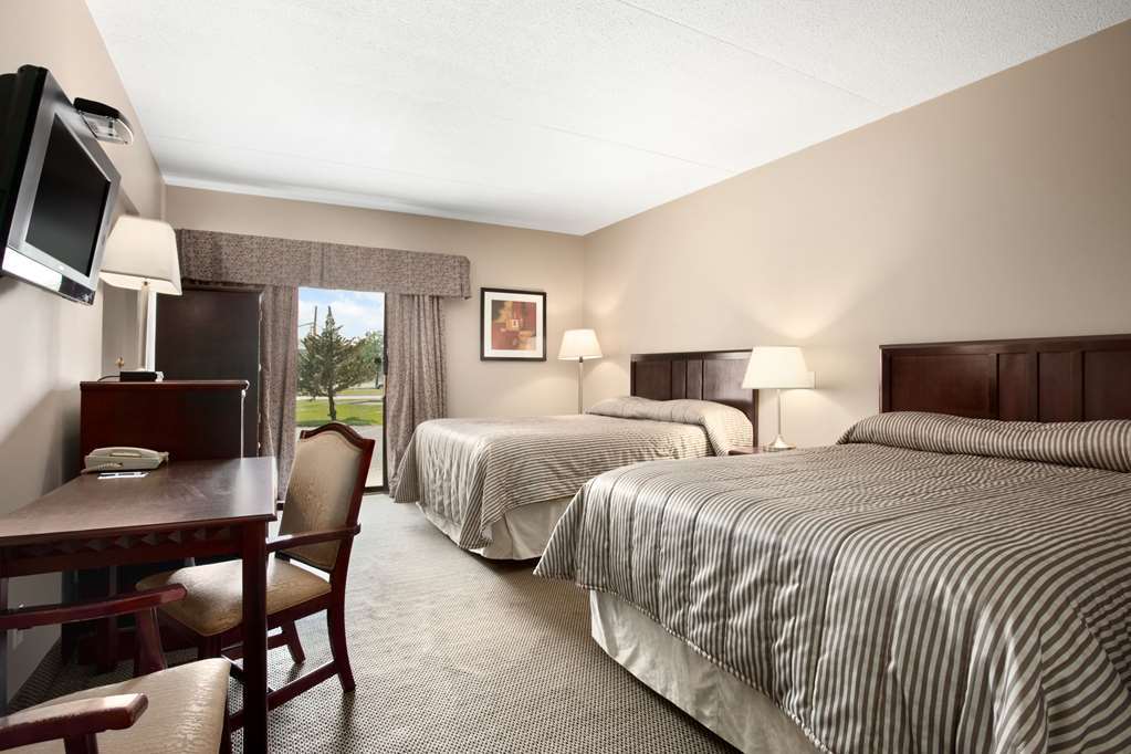 Travelodge Hotel by Wyndham Kingston Lasalle Rom bilde